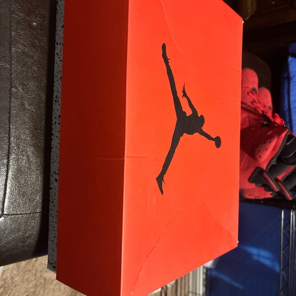 Jordan 6 Toro Bravo - Picture 1 of 3